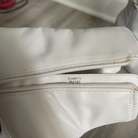 Jessica Simpson - Elegant White Ankle Boots size 9 - Picture 6 of 7